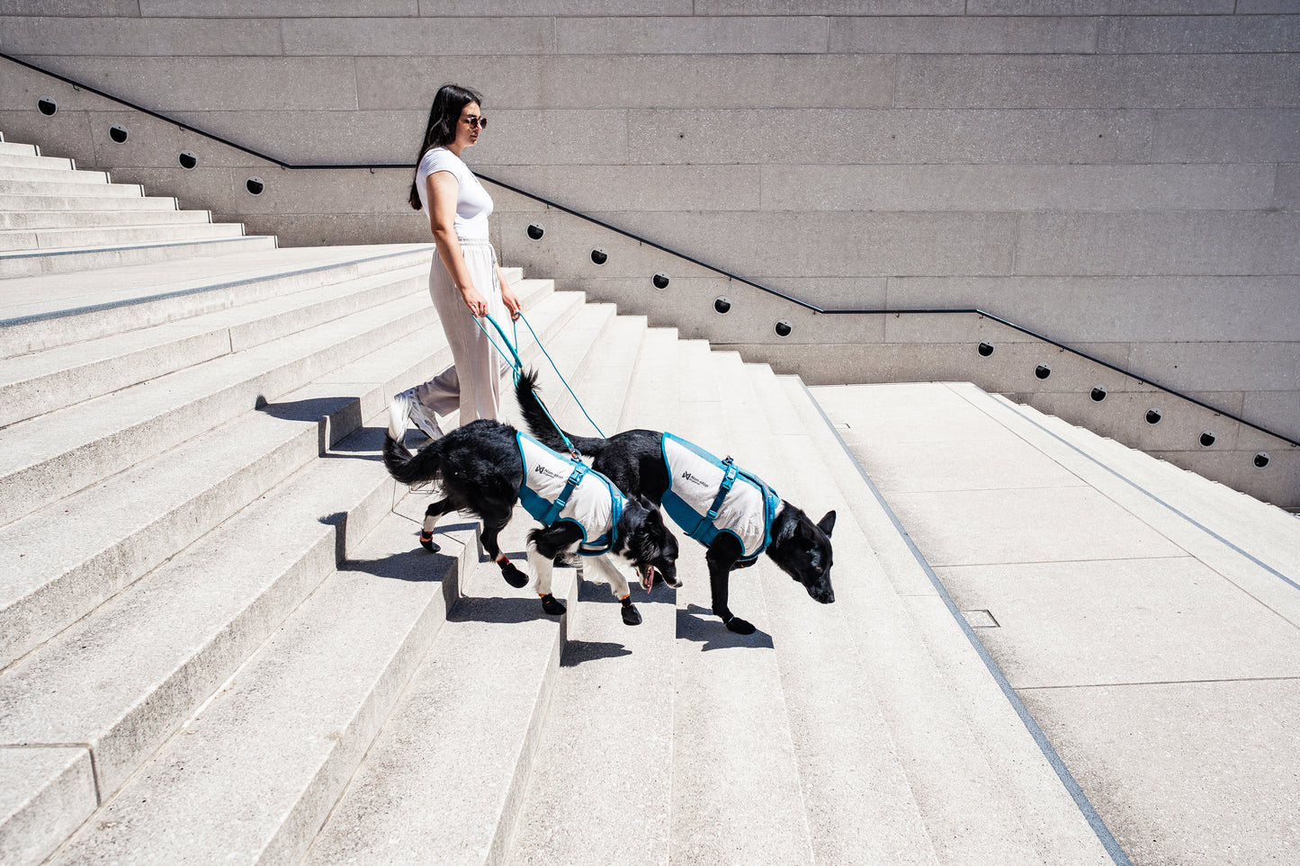 Cooling pull-on vest